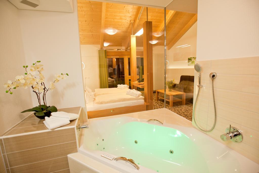 Hotel Und Appartementhof Waldeck Bad Füssing Εξωτερικό φωτογραφία